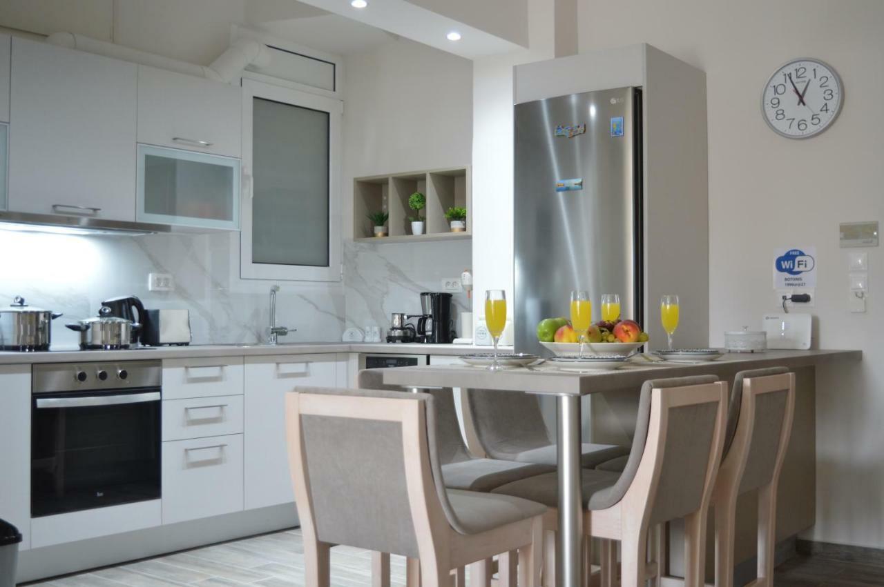 Botonis Bright Spacious Apartment Chania  Exterior photo